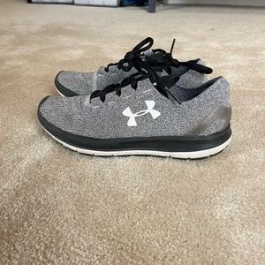 Under Armour Sneakers